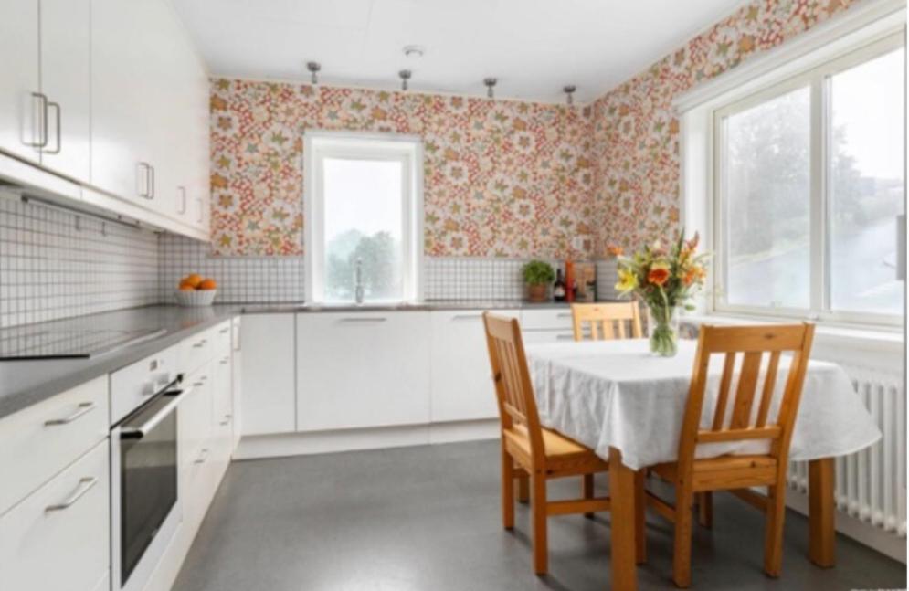 Cheerful Three Room Villa At Stroemstad City Center ภายนอก รูปภาพ