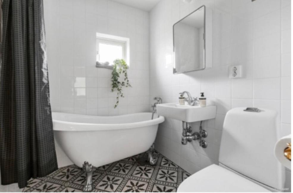 Cheerful Three Room Villa At Stroemstad City Center ภายนอก รูปภาพ